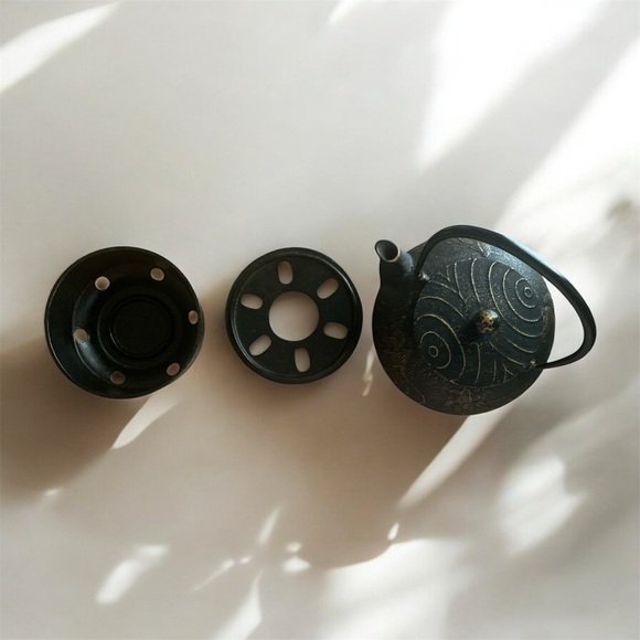 Original Teavana Black‎ Cast Iron Teapot with Koi Fish Design
